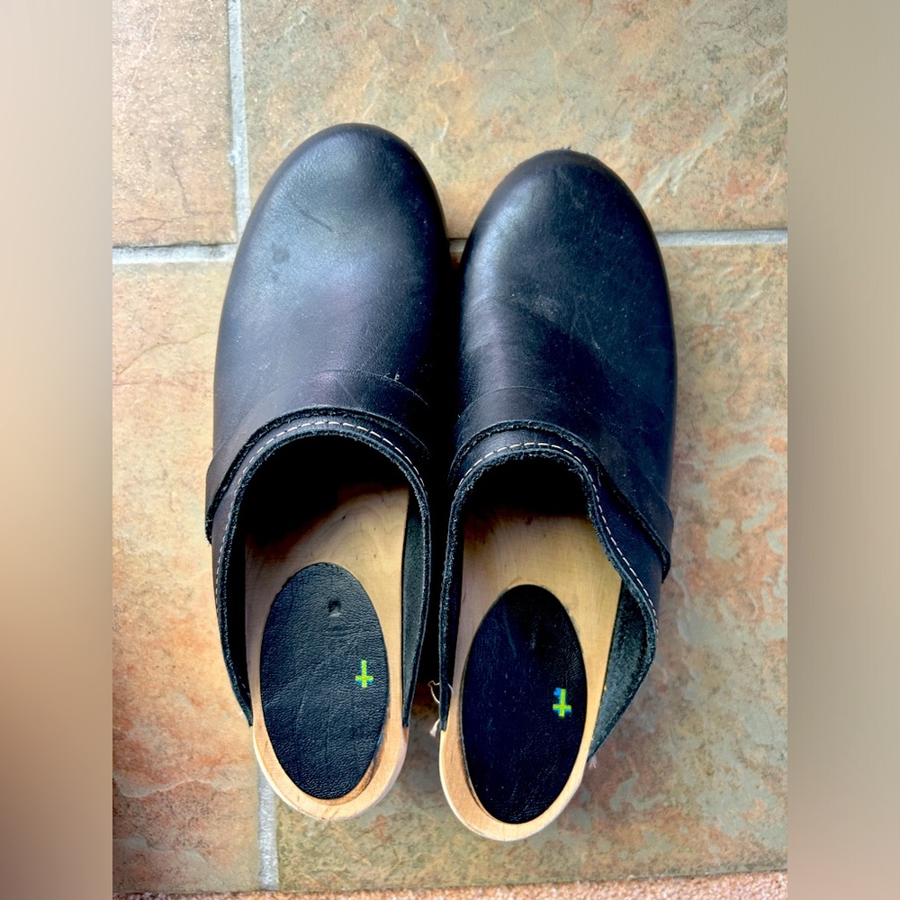 Lotta Clogs